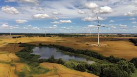 Potrzeba nam energii. Transformacja energetyczna przyspiesza.